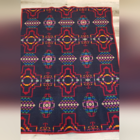 Pendleton Beaver State Blanket - Picture 6 of 10